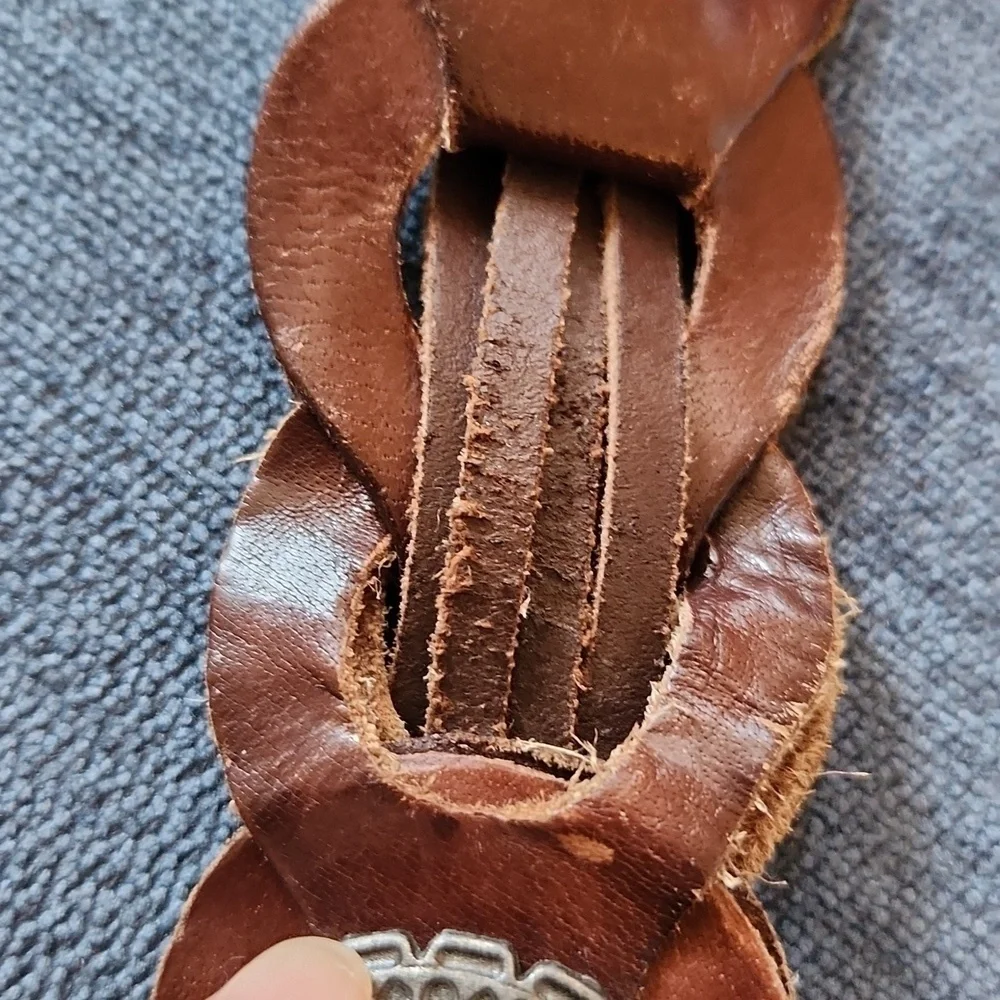 Braided genuin brown braided leather belt with silver tone details sz M